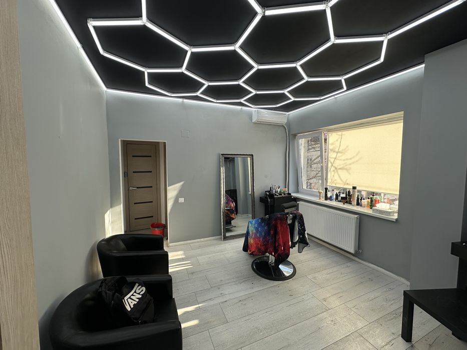 Inchiriere scaun frizerie/salon
