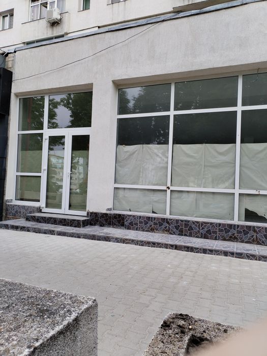 DIRECT PROPRIETAR, Spațiu comercial de închiriat sau vânzare.