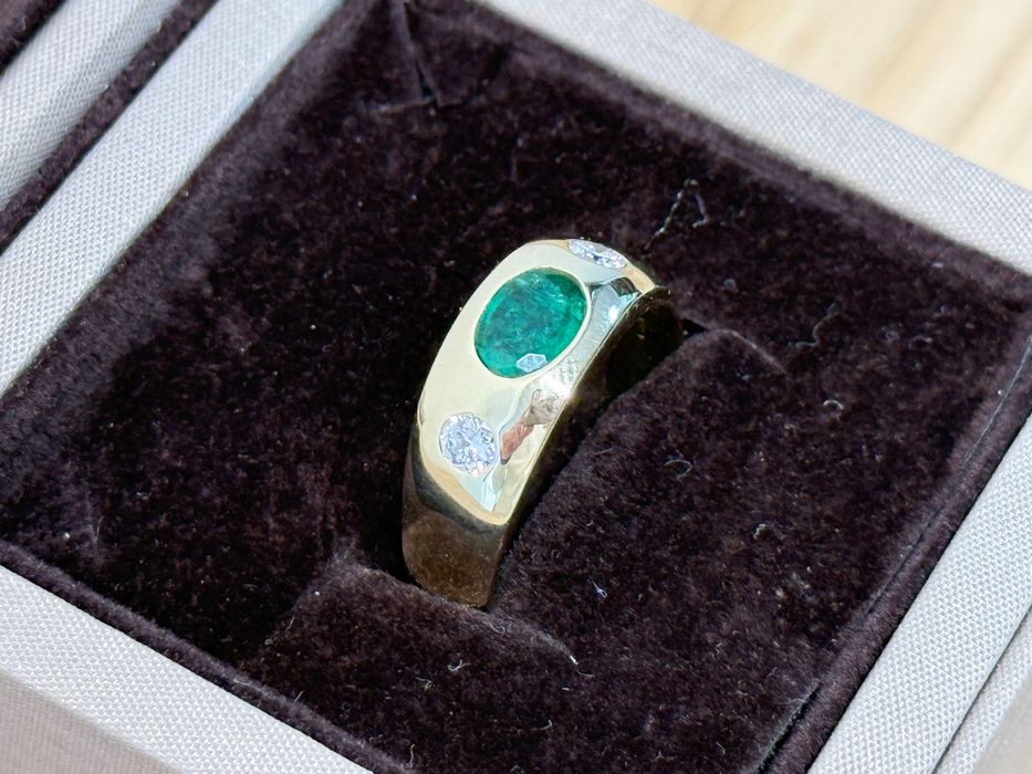 Inel aur 14K cu smarald natural 0.71 ct și diamante, 6.11g