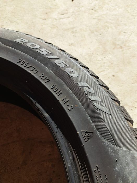 2 anvelope iarnă 205 60 r17 Pirelli