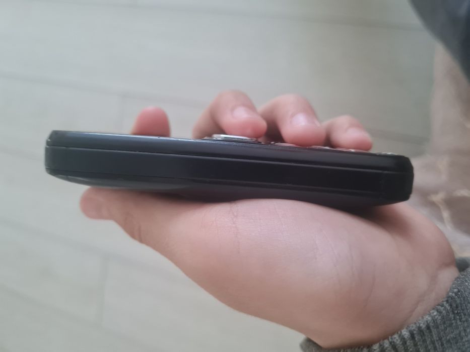 Продаётся Телефон Maxvi B2