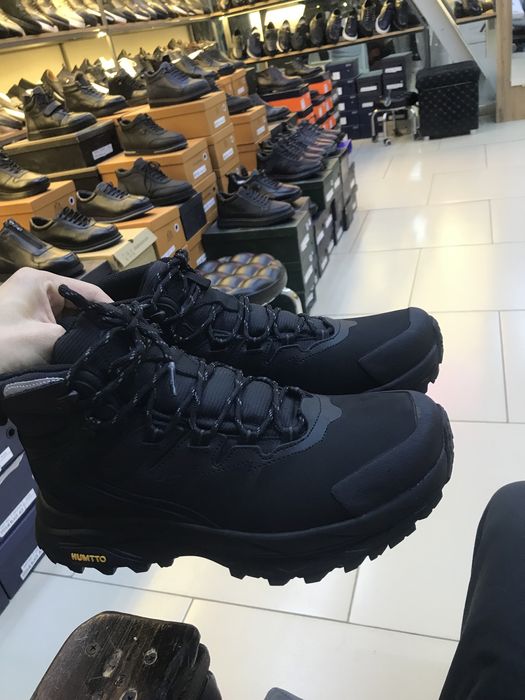Продам зимний мужскую обувь Humtto