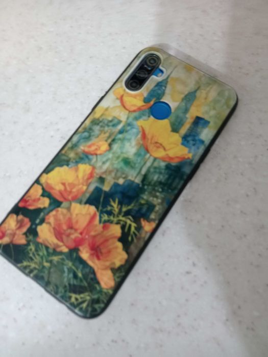 Продаётся мобильный телефон (realme) б/у