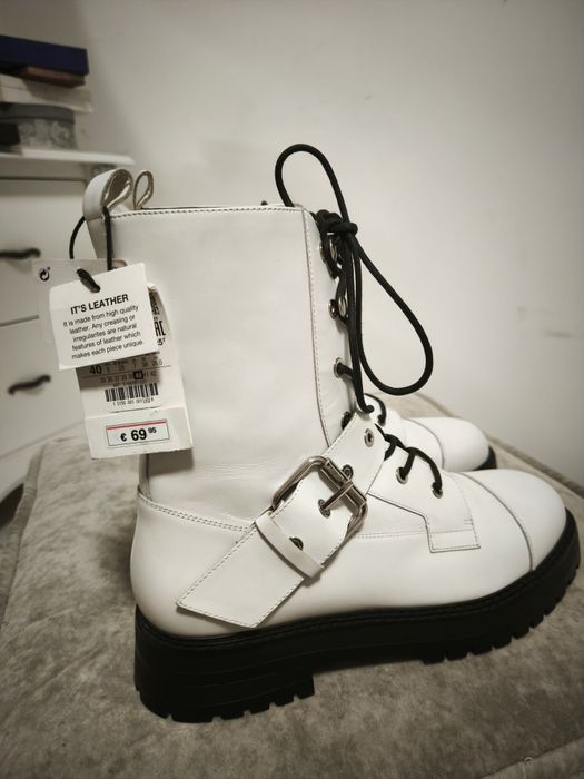 Ghete Zara  din piele naturală  mărimea 40