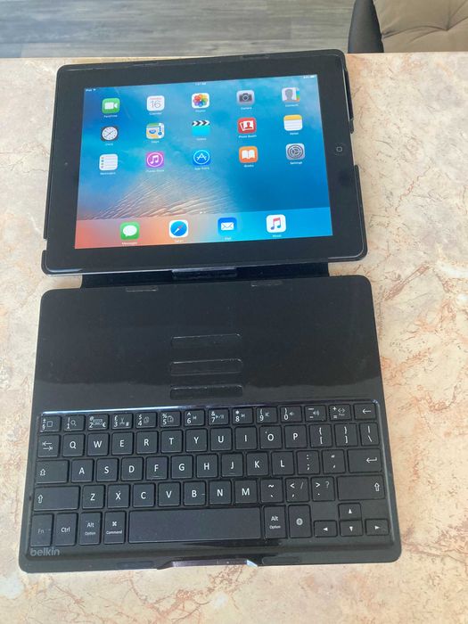 IPad-2  A1395 16GB+клавиатура