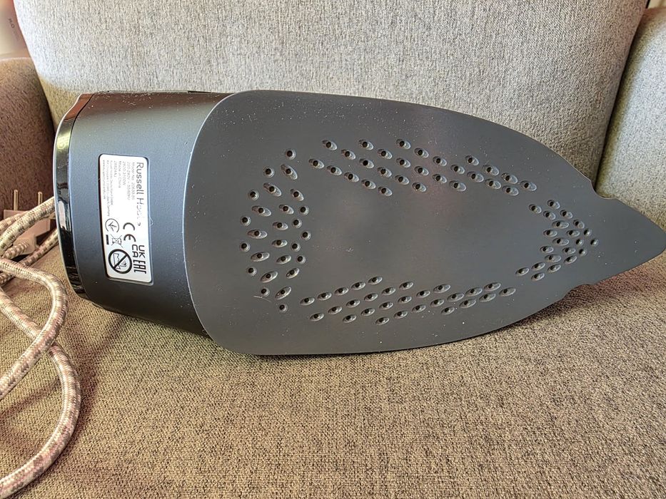 Ютия Russell Hobbs чисто нова Supreme Steam  Pro 2600W