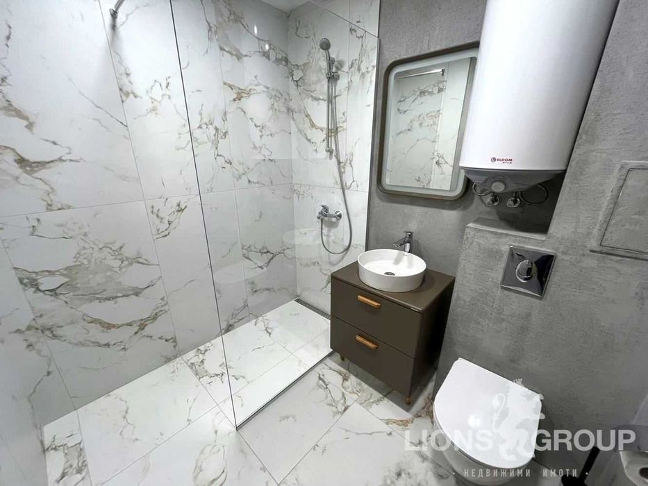 Продава се Тристаен апартамент в Варна, Бриз - 85 кв.м за 2942 €/кв.м - Снимка #2