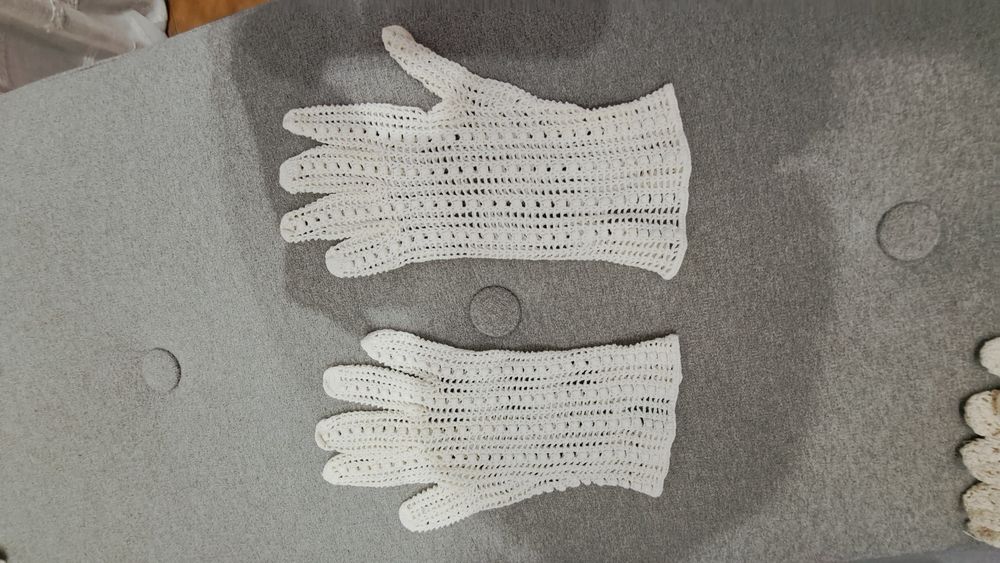 Manusi Vintage  Crosetate anii 69' Italia