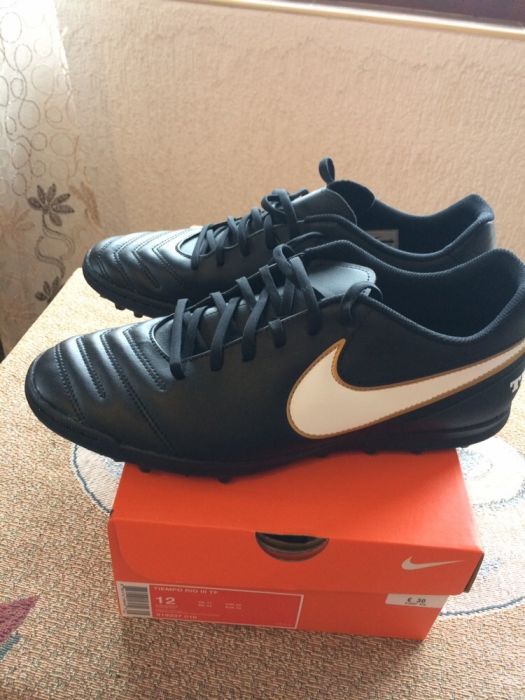 Продавам оригинални маратонки NIKE