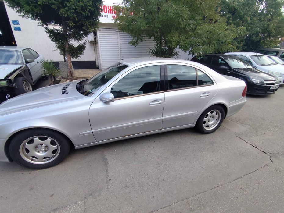 Mercedes- Benz E220 W211,2004 г.