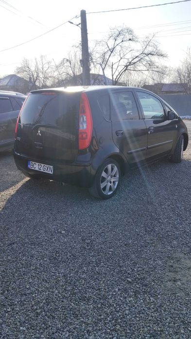 Vând Mitsubishi colt 1.3 benzina