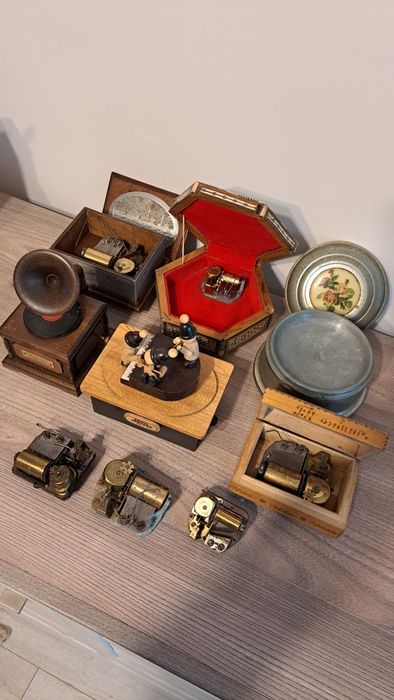 Cutii  Muzicale vechi functionale