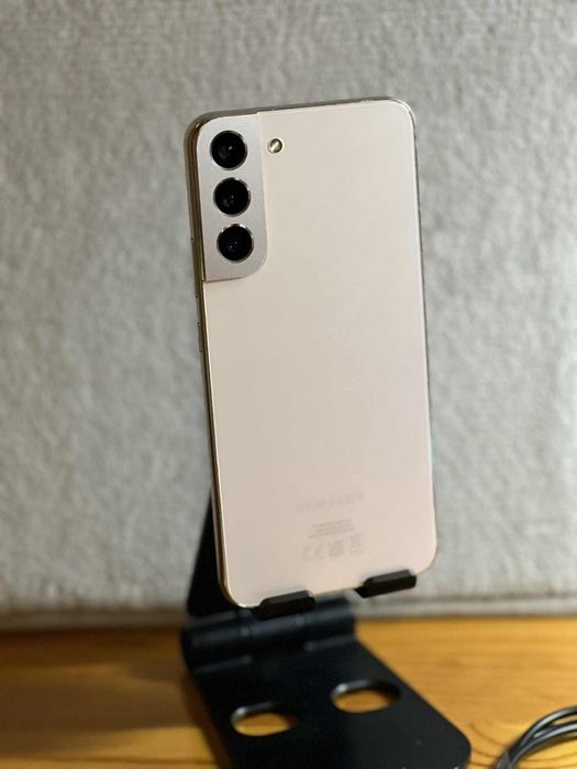 Възможен бартер/ Samsung Galaxy S22 plus - 256GB