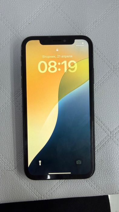 Айфон хр 64 гб..