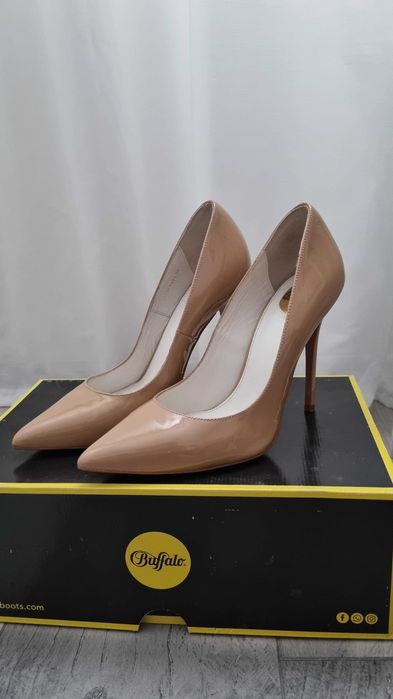 Pantpfi Stiletto piele, m 38, Buffalo, purtati o data