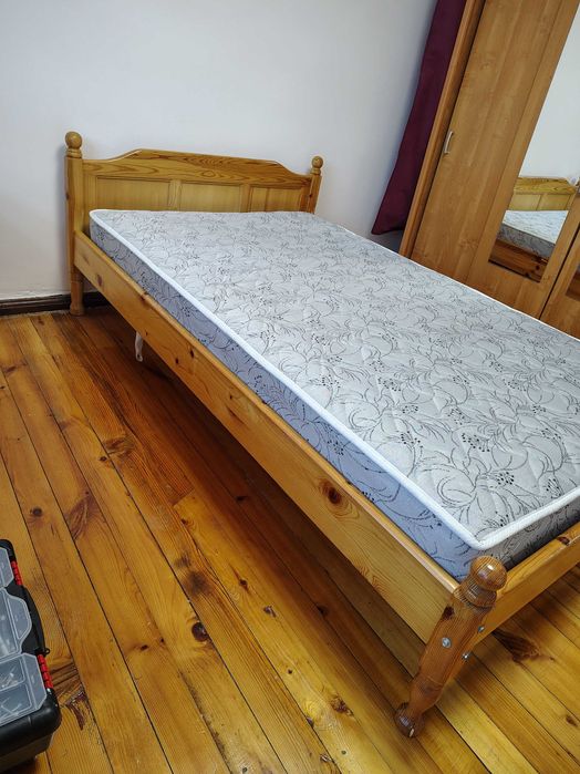 Дървено легло с матрак ,114 -180