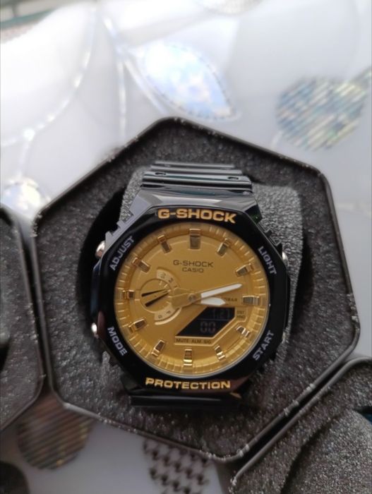 Ceas barbatesc analog si digital