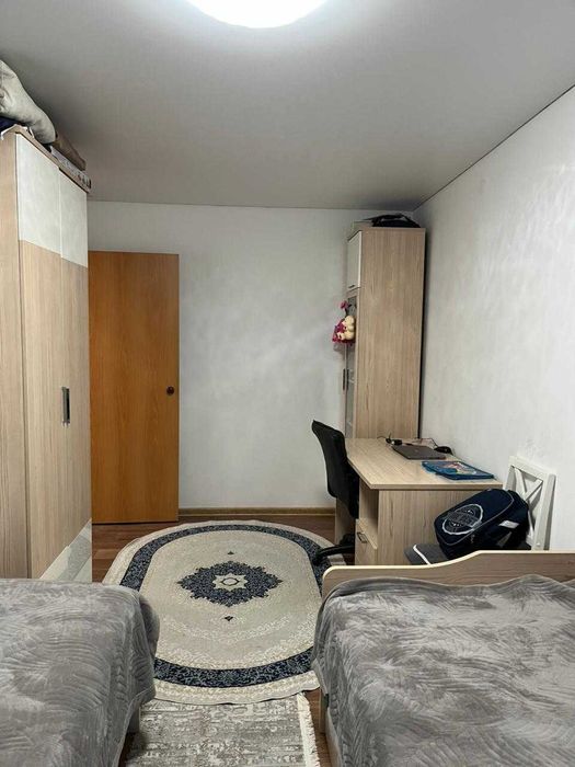 продам евротрешку, по Валиханова