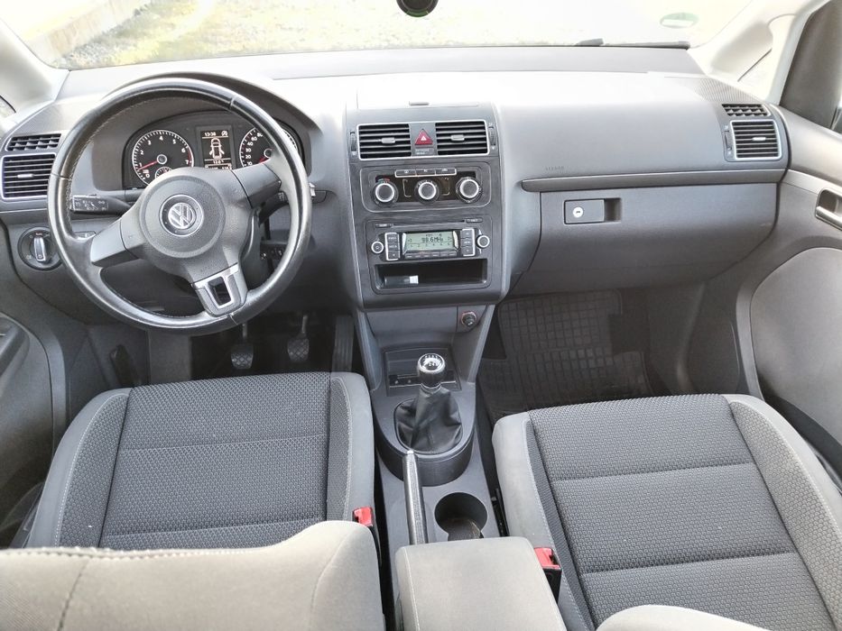 Vw TOURAN /AN 2011/1.2 BENZINA 105cp/7 LOCURI /EURO5