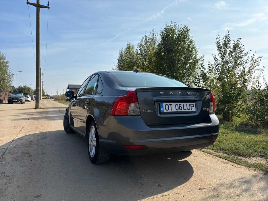 VOLVO S40 2010 — imagine 3