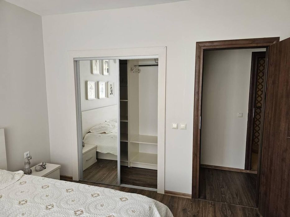 Продава се Тристаен апартамент в Бургас, Сарафово - 110 кв.м за 2200 €/кв.м - Снимка #5