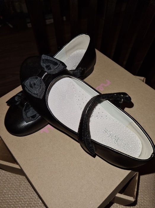 Лот маркови обувки за танци до 35 номер