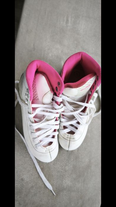 Vând patine patinaj artistic Nr 36