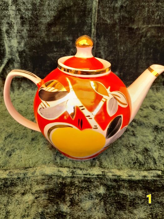 Чайники фарфоровые
