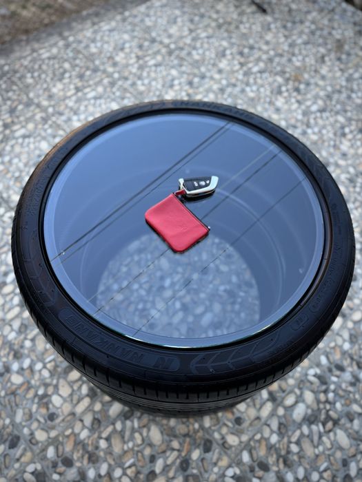 Ръчно изработена маса от автомобилни гуми