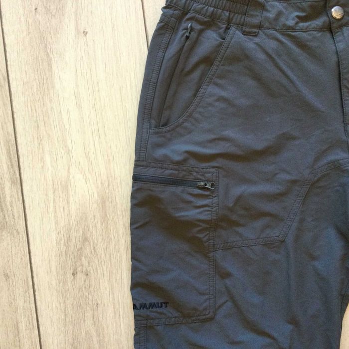 НОВИ сиви къси панталони / бермуди MAMMUT размер 52 / L от Германия