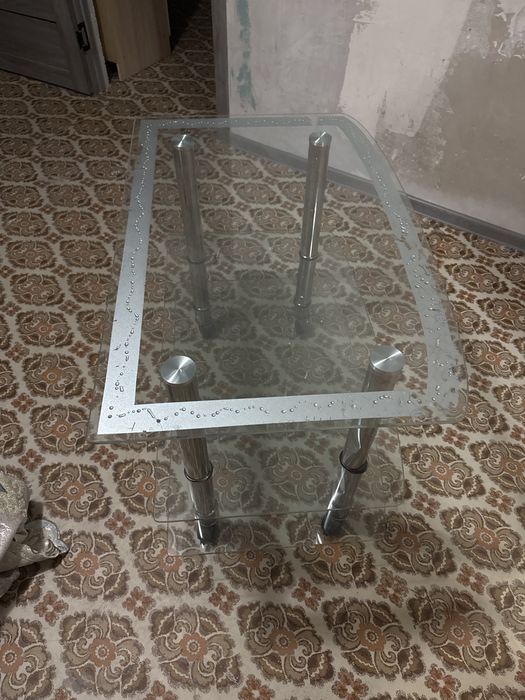 Отдам бесплатно столик