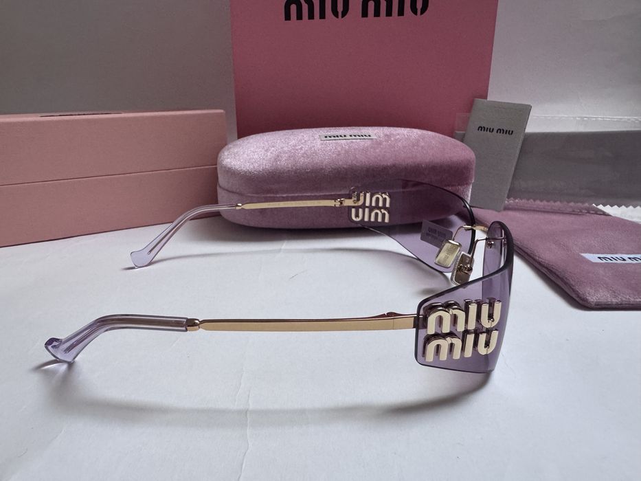 Ochelari de soare Miu Miu MUA51S 75-14 110, Noi