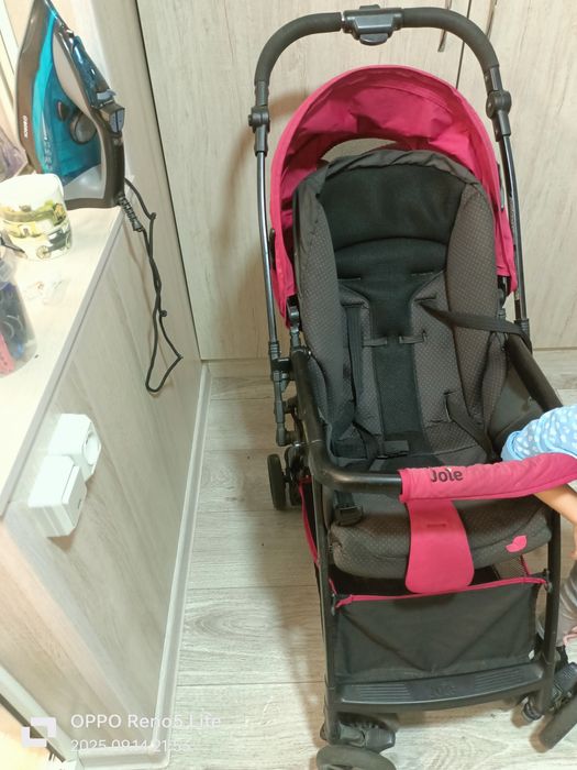 Коляска детская фирмы Joie