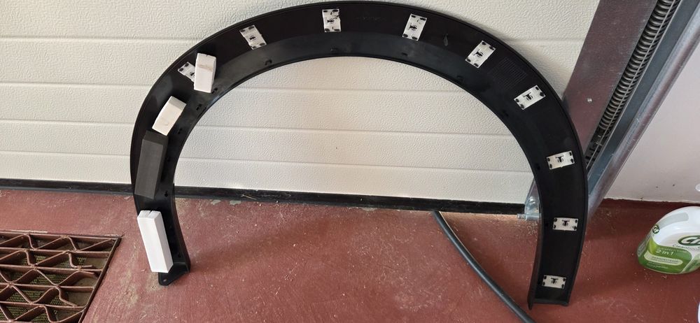 Bandou aripa/roata peugeot 208