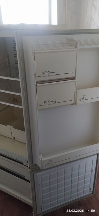 Холодильник  Бирюса