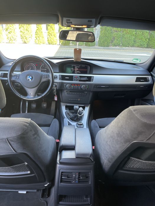 BMW Seria 3 Primul proprietar in Romania, impecabila, distributie schimbata, istoric km in reteaua BMW