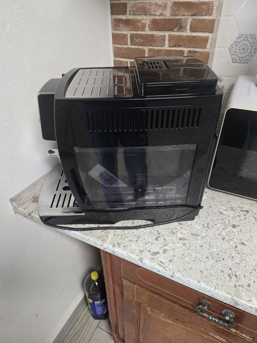 Aparat cafea boabe, expresor Delonghi Magnifica S