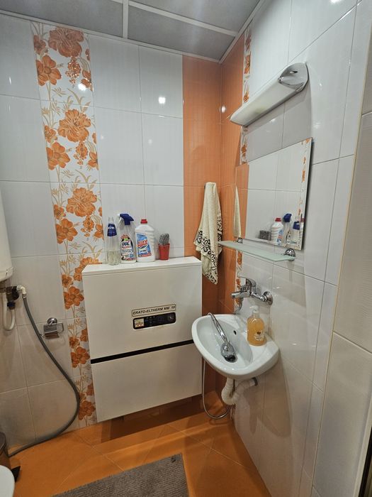 Дава се под наем Тристаен апартамент в Благоевград, Вароша - 90 кв.м за 459 € - Снимка #3