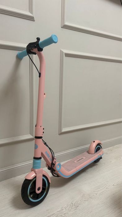 Продам электро самакат Nenebot kids новый