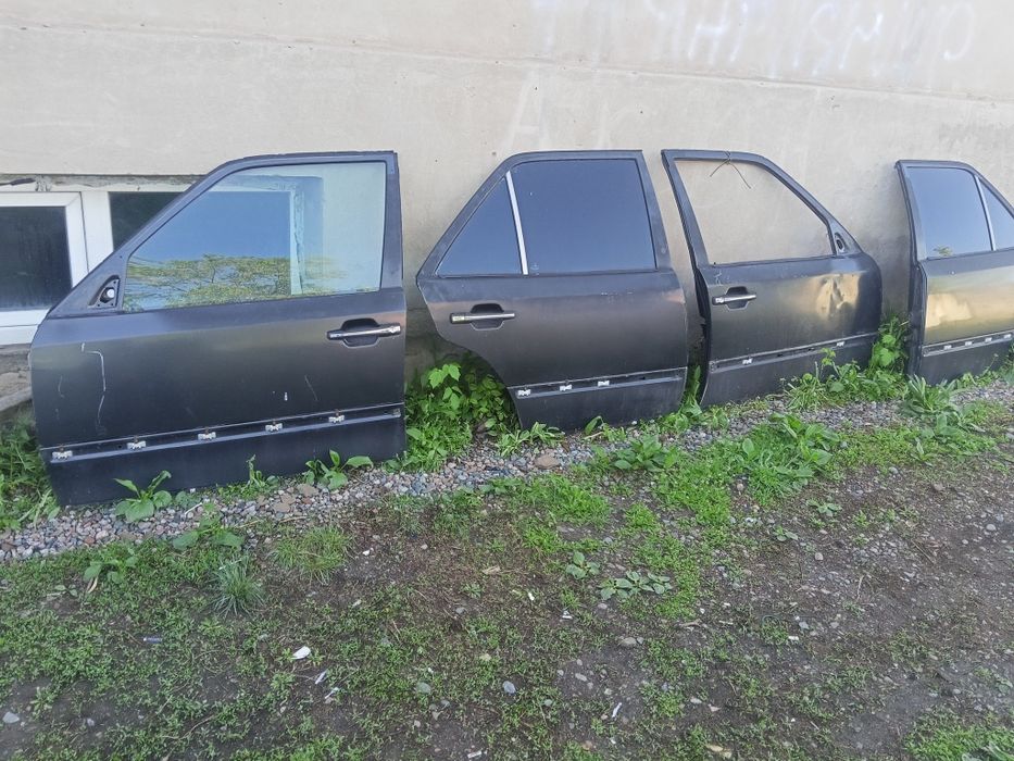 Двери на мерс Сост отл