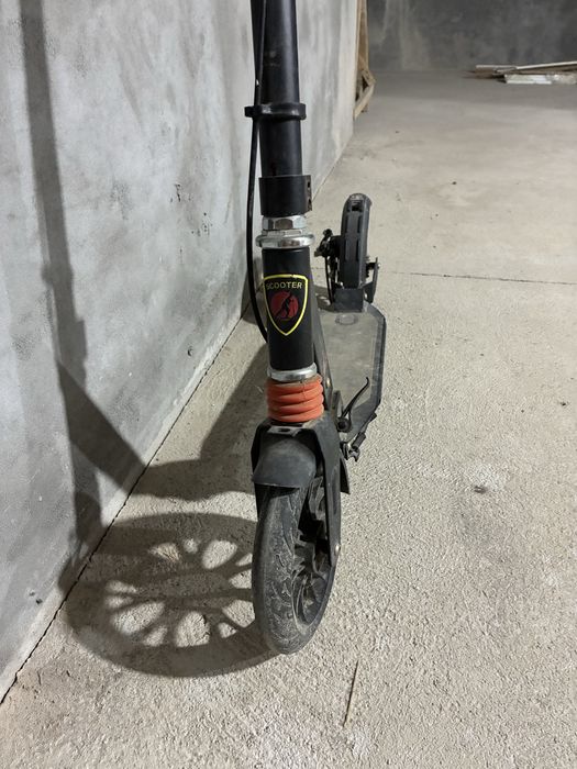 Самокат от бренда Scooter