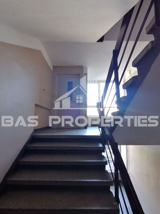 Продава се Двустаен апартамент в София, Фондови жилища - 65 кв.м за 2154 €/кв.м - Снимка #10