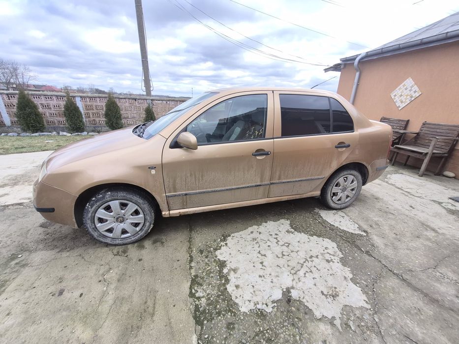 Vând skoda fabia 1.4 benzina an 2002