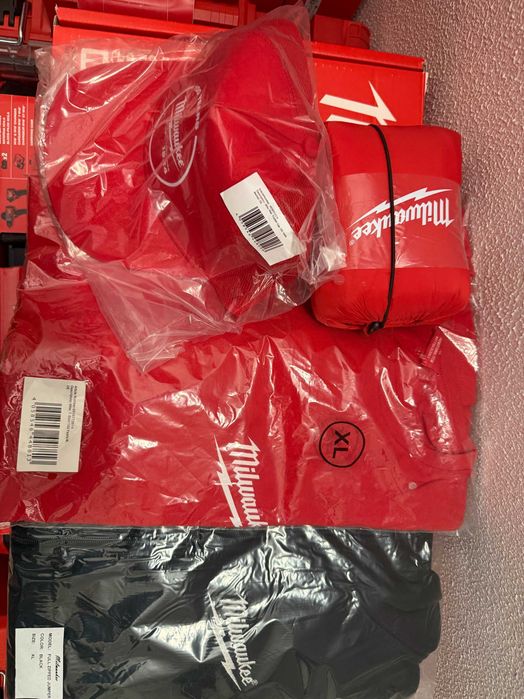 Set echipament de lucru santier Milwaukee vesta/tricou/hanorac/ sapca