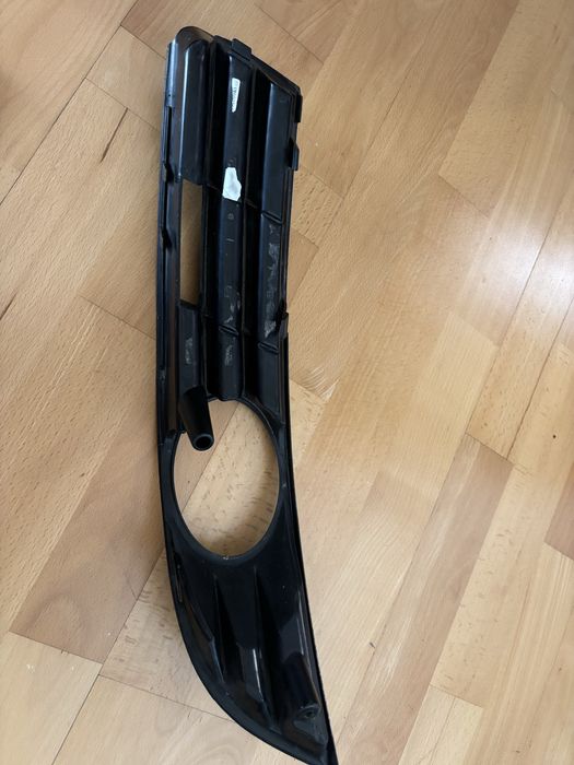 Grila/rama proiector ceata vw