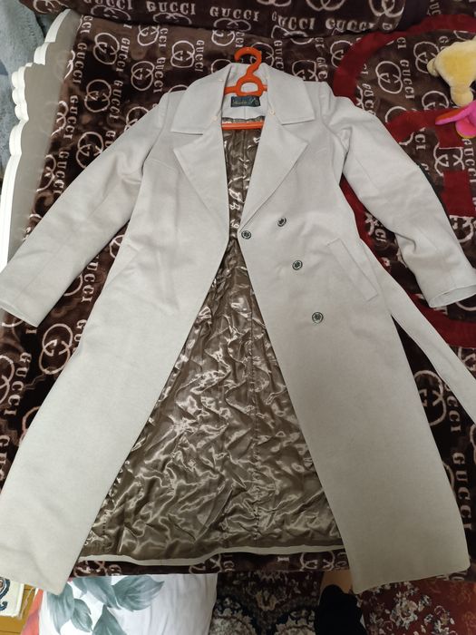 Turetskiy palto sotiladi xolati ideal yangi