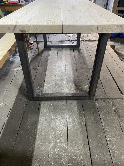 Продам стол