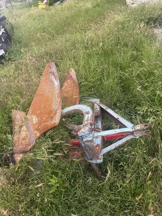 Vand tractor cu toata gama,balotiera nou 2025,plug disc si semanatoare