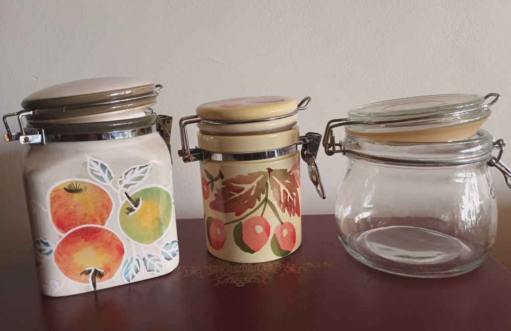 Керамични и стъклени буркани