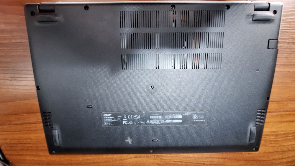 Noutbuk Acer,256 ssd full hd ekran